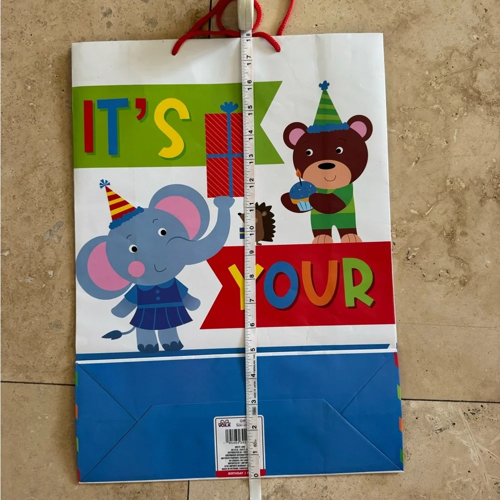 Animals birthday gift bag, colorful